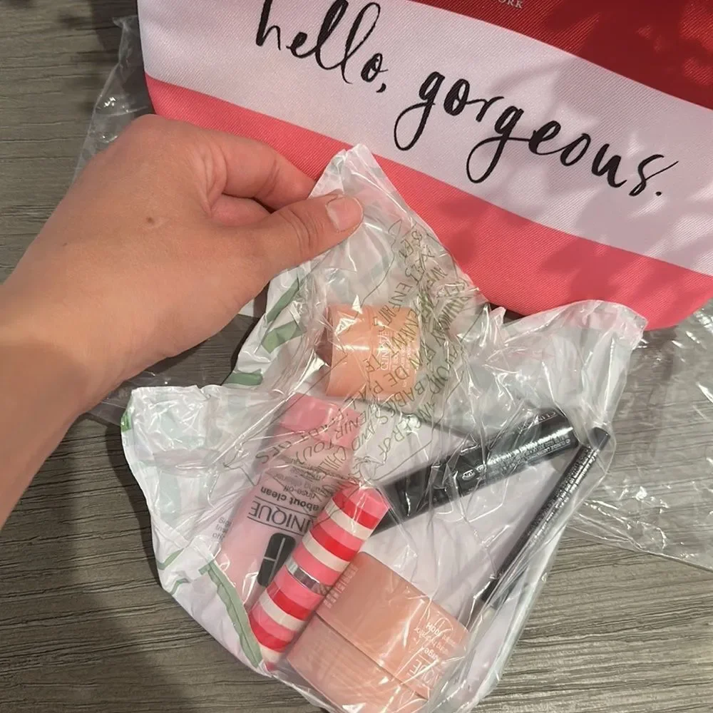Clinique x Kate spade collaboration - Picture 5 of 6